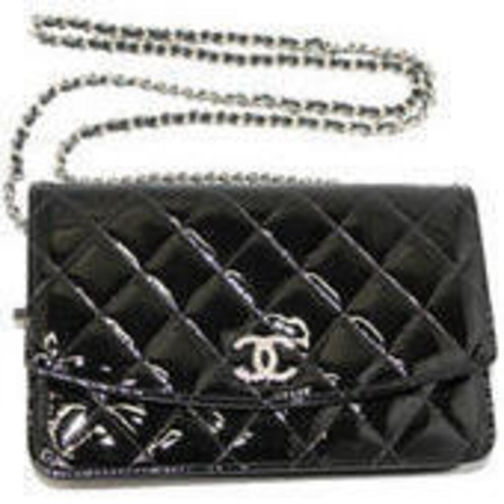 Chanel Wallet Matelasse Emerald Pochette Red Shoulder Black Line Patent Bag